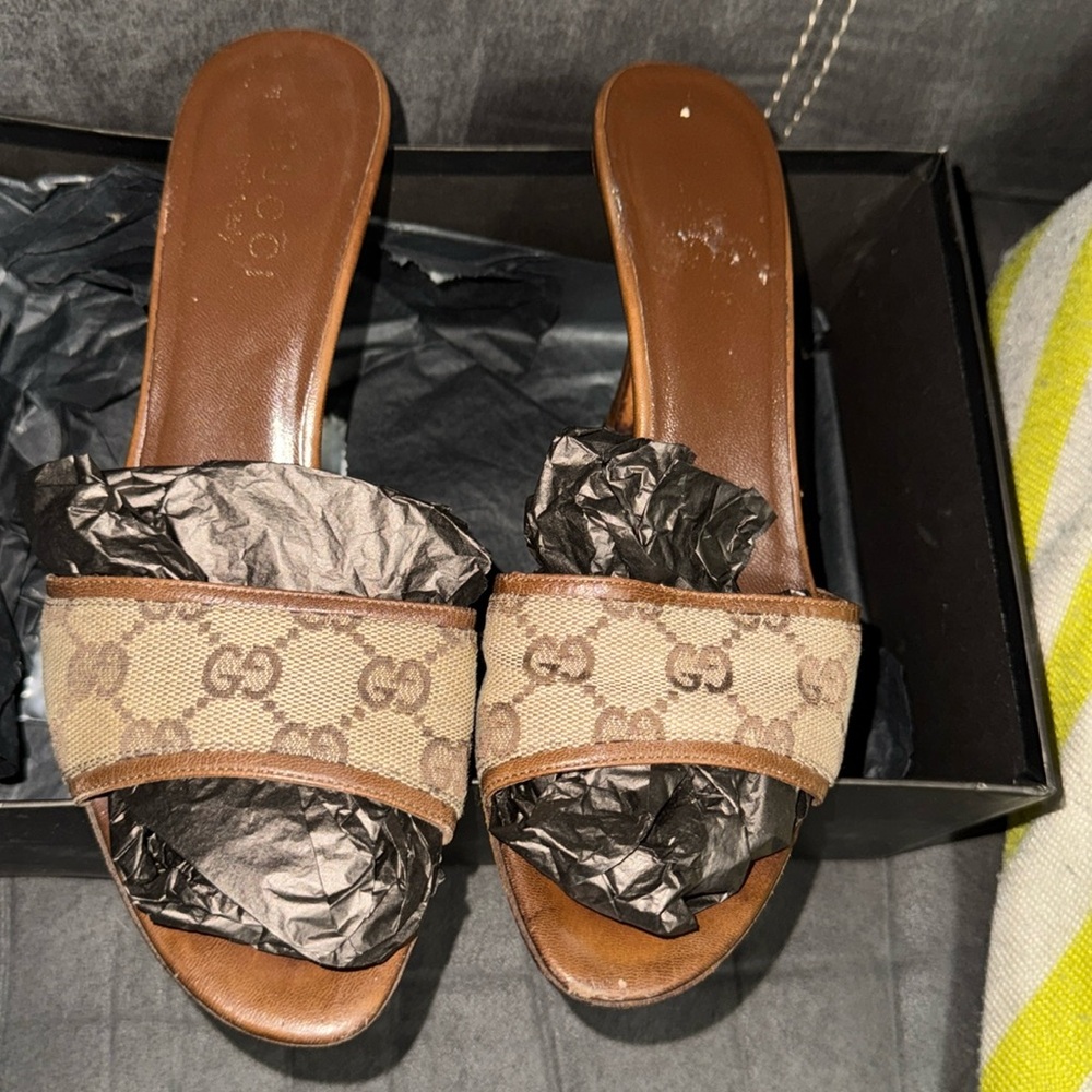 Gucci vintage Mules GG design